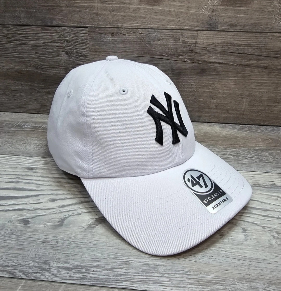 New York Yankees '47 Brand Cap Hat Adult Baseball MLB Strapback NY White / Black