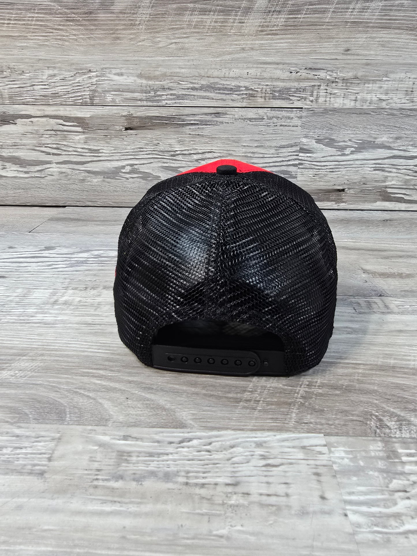 Red Bull Racing Adjustable Red Black Trucker Meshback Hat Cap Adult Snapback