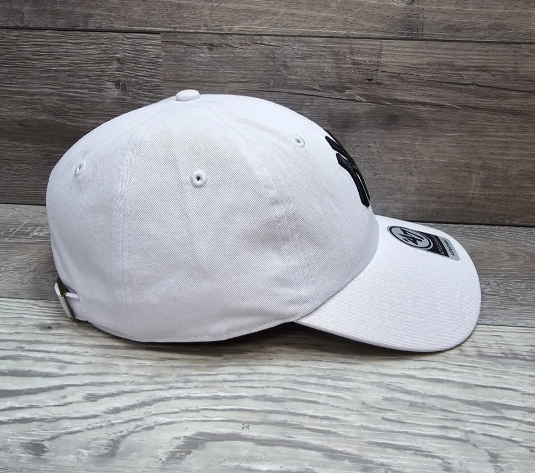 New York Yankees '47 Brand Cap Hat Adult Baseball MLB Strapback NY White / Black